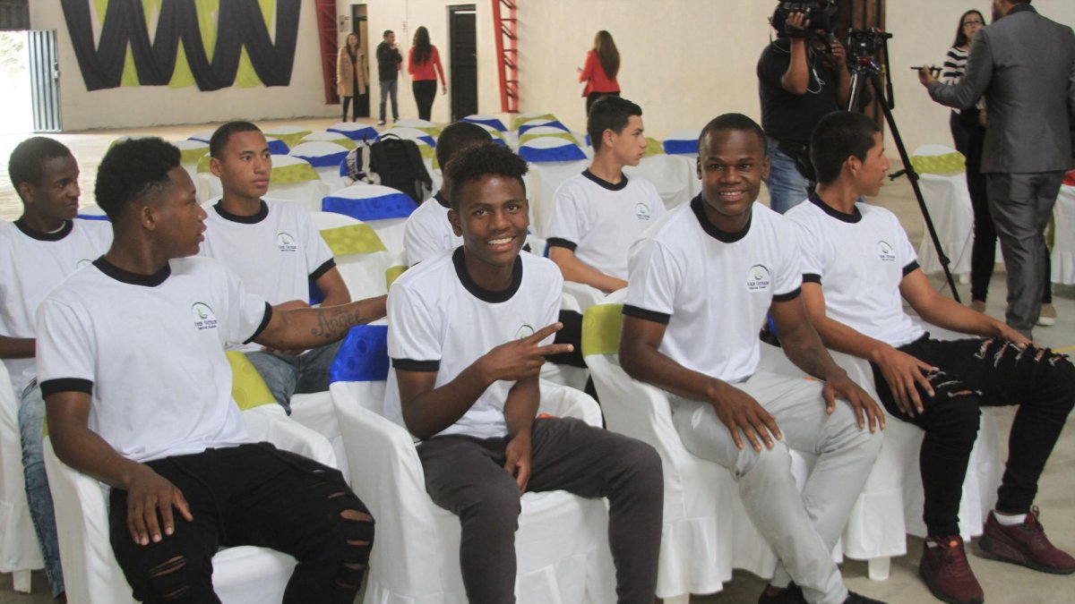 La meta es que los más jóvenes culminen su bachillerato.