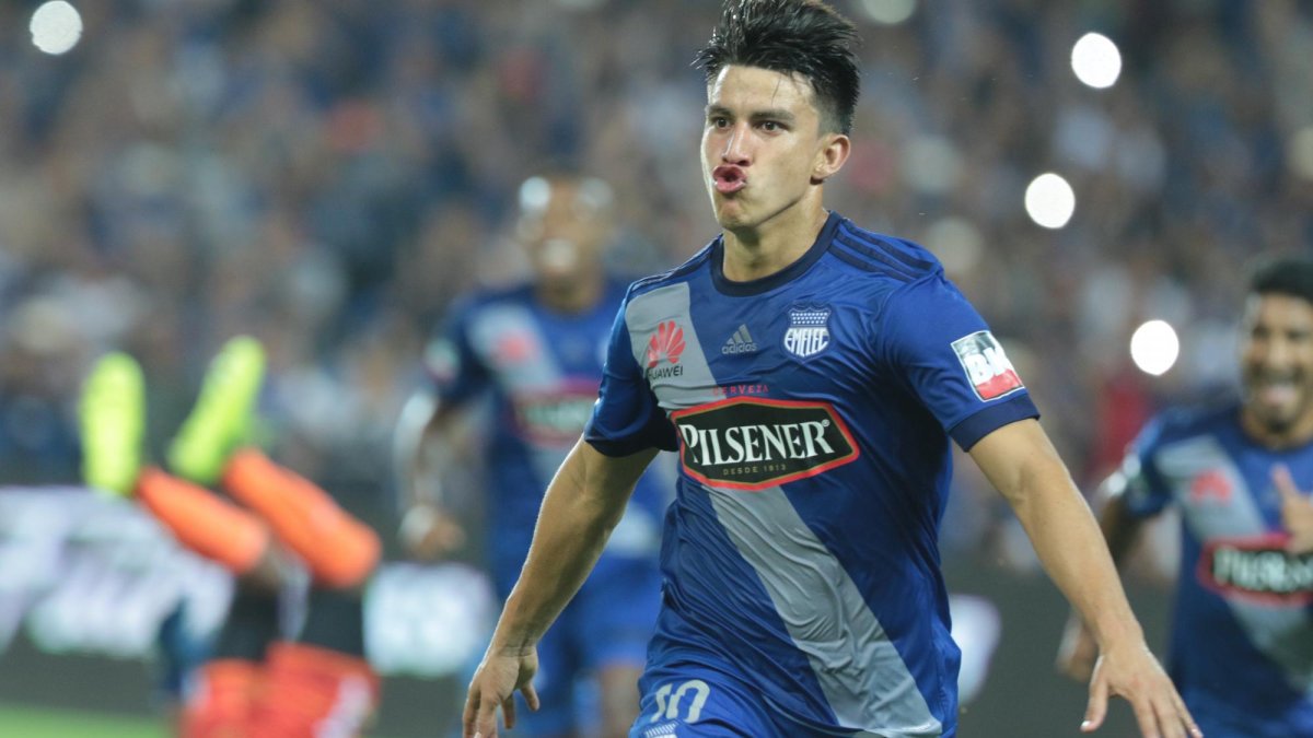 Ariel Holan se habría comunicado con el presidente del Bombillo para retomar la negociación de Gaibor.