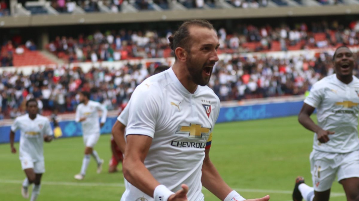 Hernán Barcos se convierte en el goleador histórico de la Copa Sudamericana con 17 goles.
