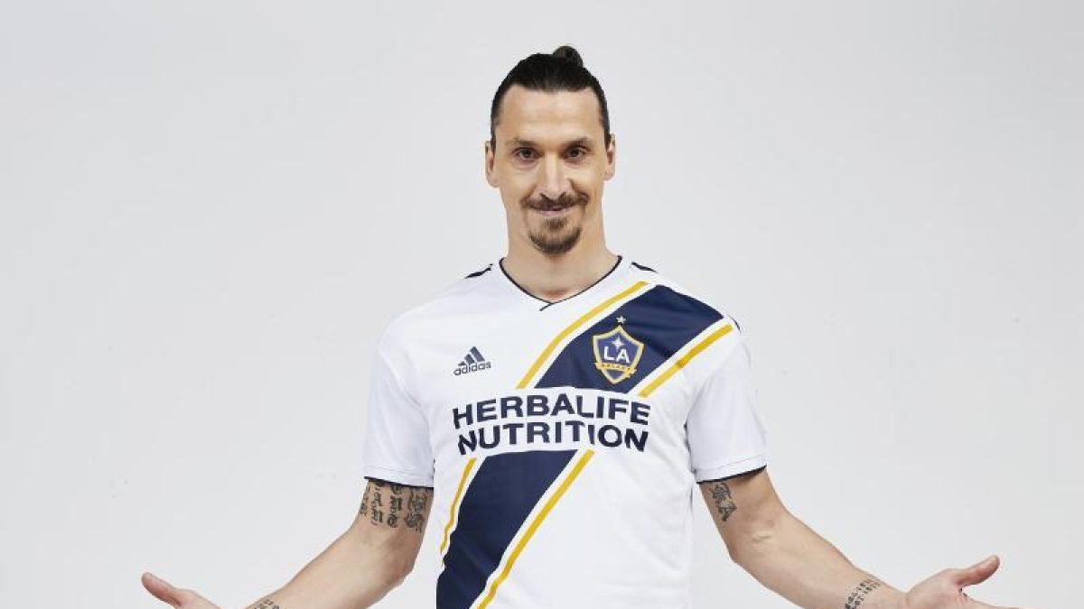 “Soy como Benjamin Button: nací viejo y moriré jóven”, comentó Zlatan después de jugar 19 minutos con los LA Galaxy y marcar dos goles.
