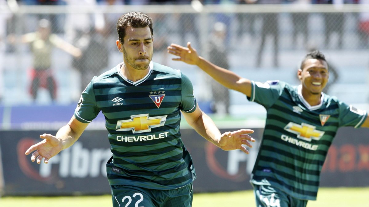 El defensor brasileño, de 26 años, vistió la camiseta de los albos desde la segunda etapa del campeonato nacional.