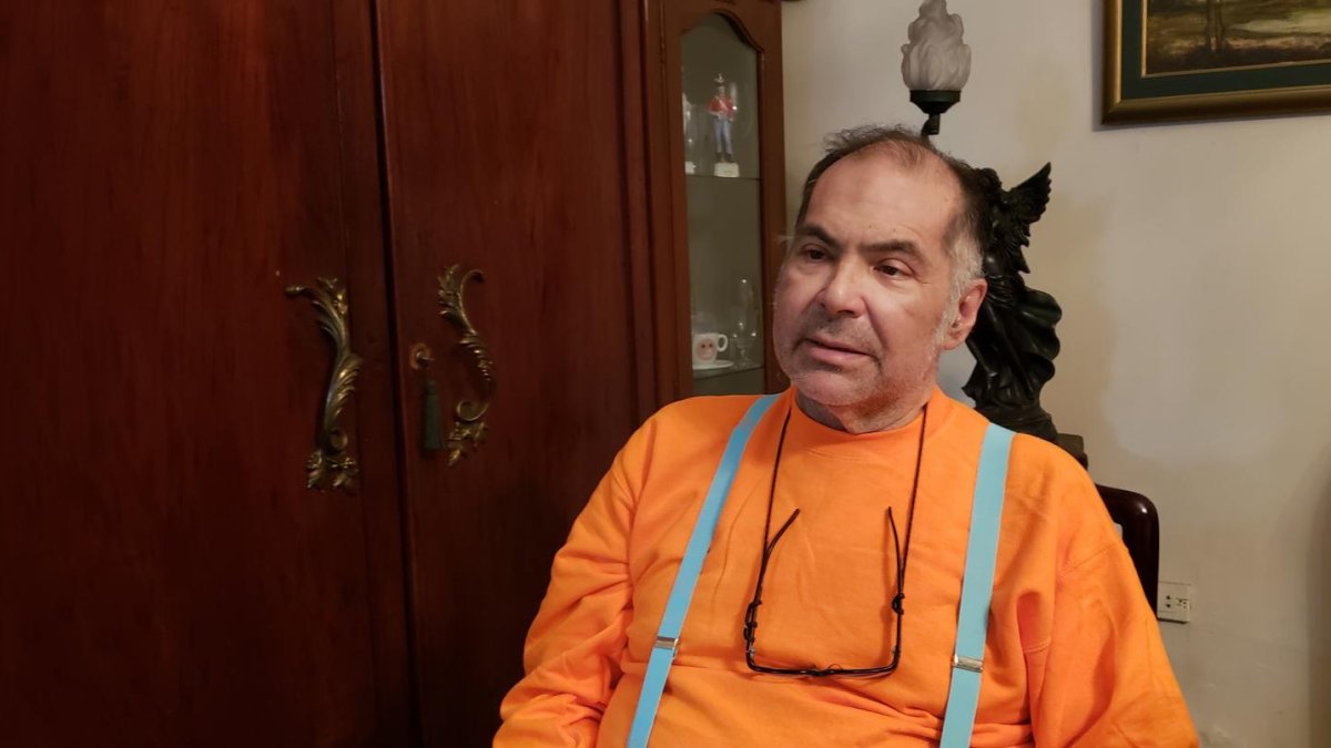 Gino Molinari gusta mucho de conversar con personas cultas.