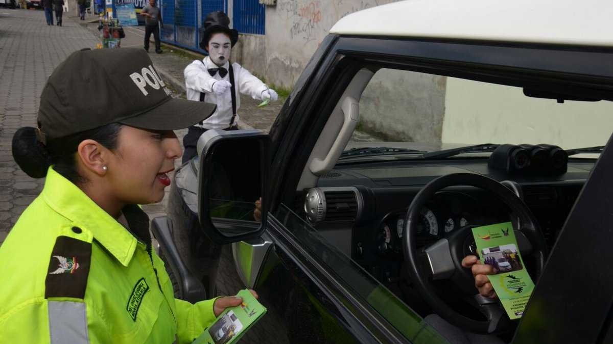 Hasta el momento se ha identificado, al menos, 40 personas vinculadas a estafas en los exteriores del Centro de Revisión Vehicular de La Florida Alta.