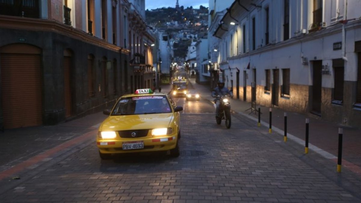 Más de un mes duraron los trabajos en el alcantarillado de la zona.