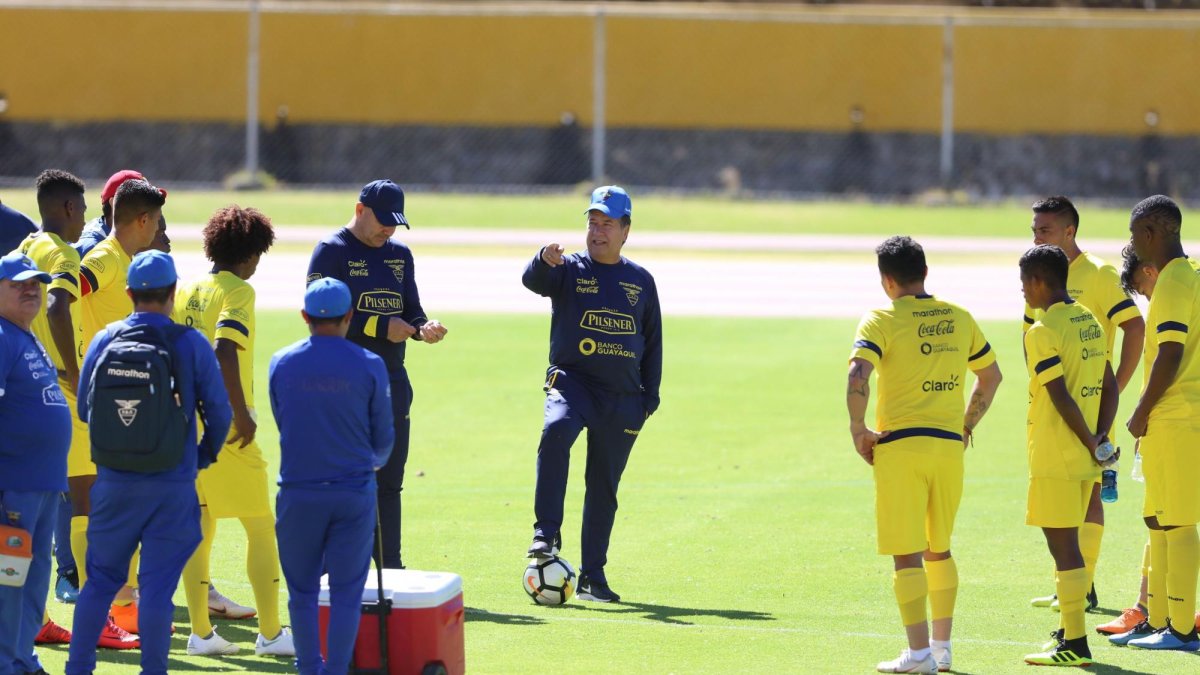 Entrenamiento de la Selección en el estadio Olímpico Atahualpa.