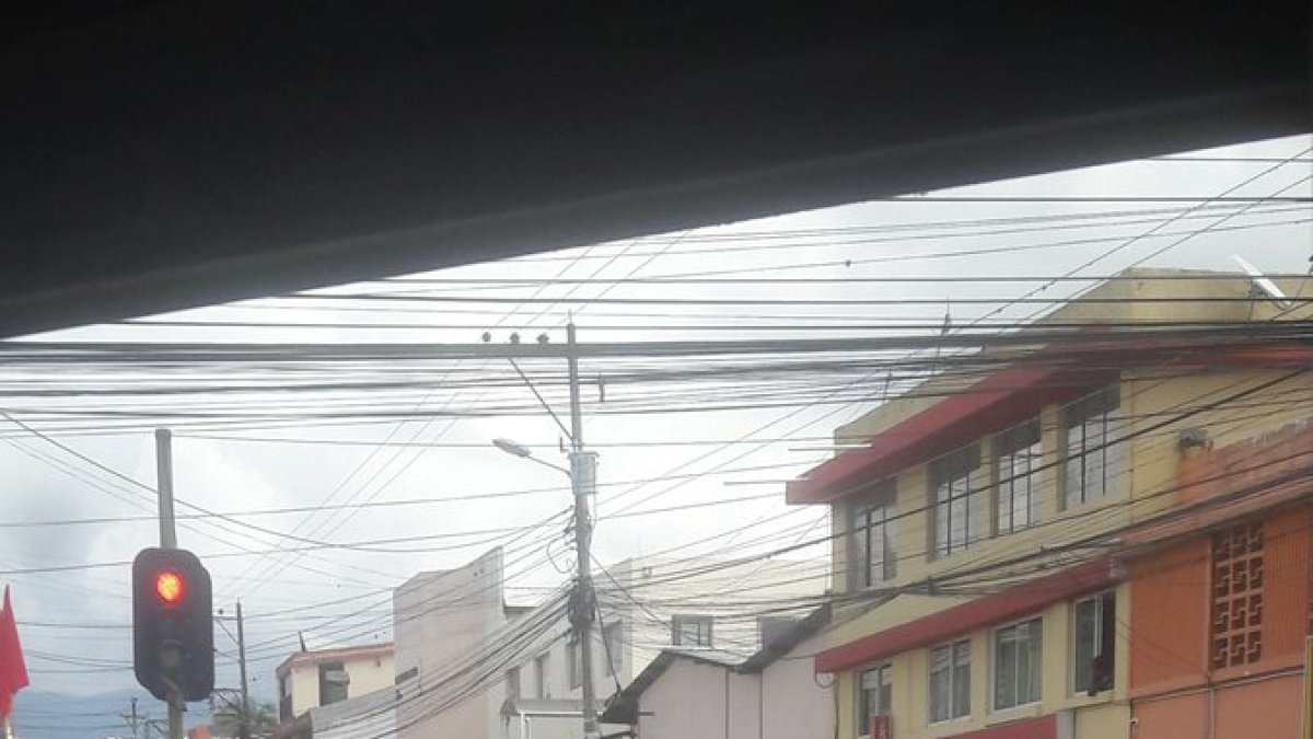 Las policías verificaron el lugar donde se reportó la emergencia.