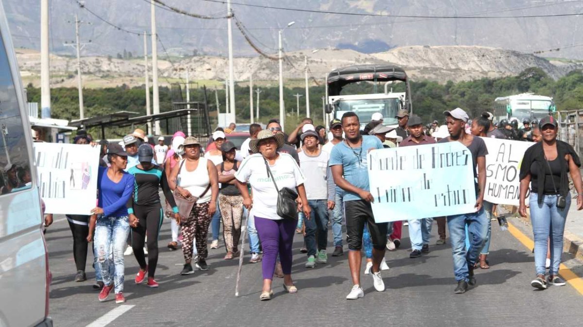 Momentos en que se realizaba la marcha por la panamericana.
