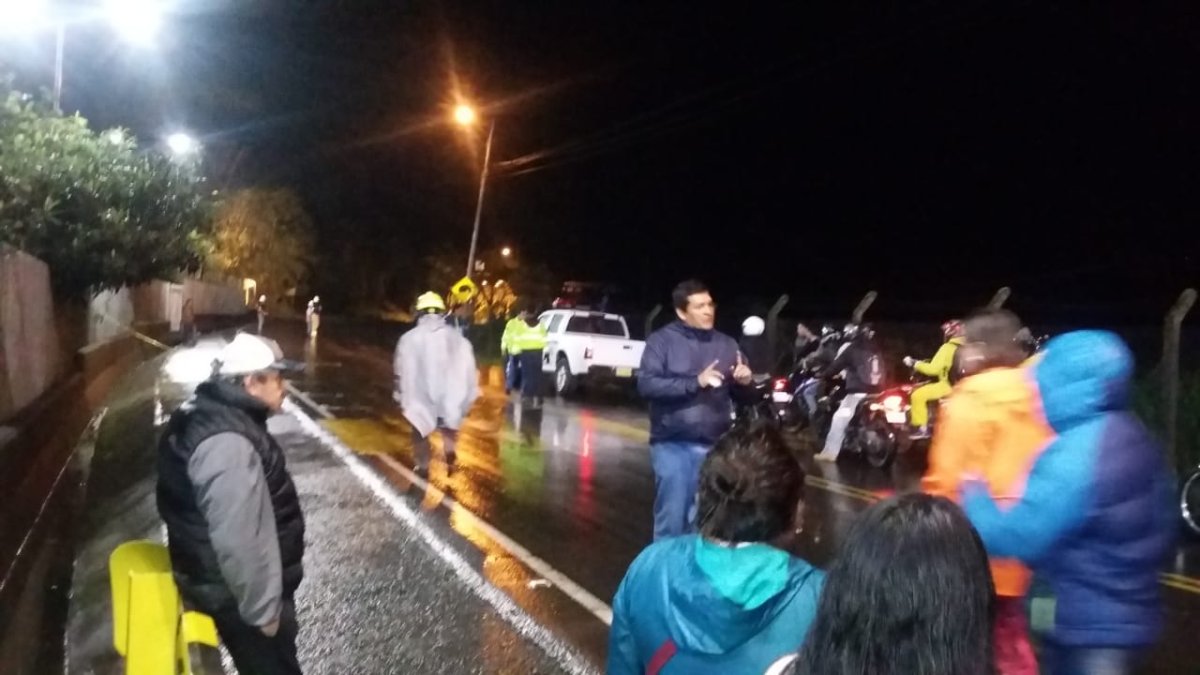 La desgracia ocurrió en el sector de Agoyán, antes de ingresar al segundo túnel de la vía Baños-Puyo. Fue reportada mediante el ECU911.