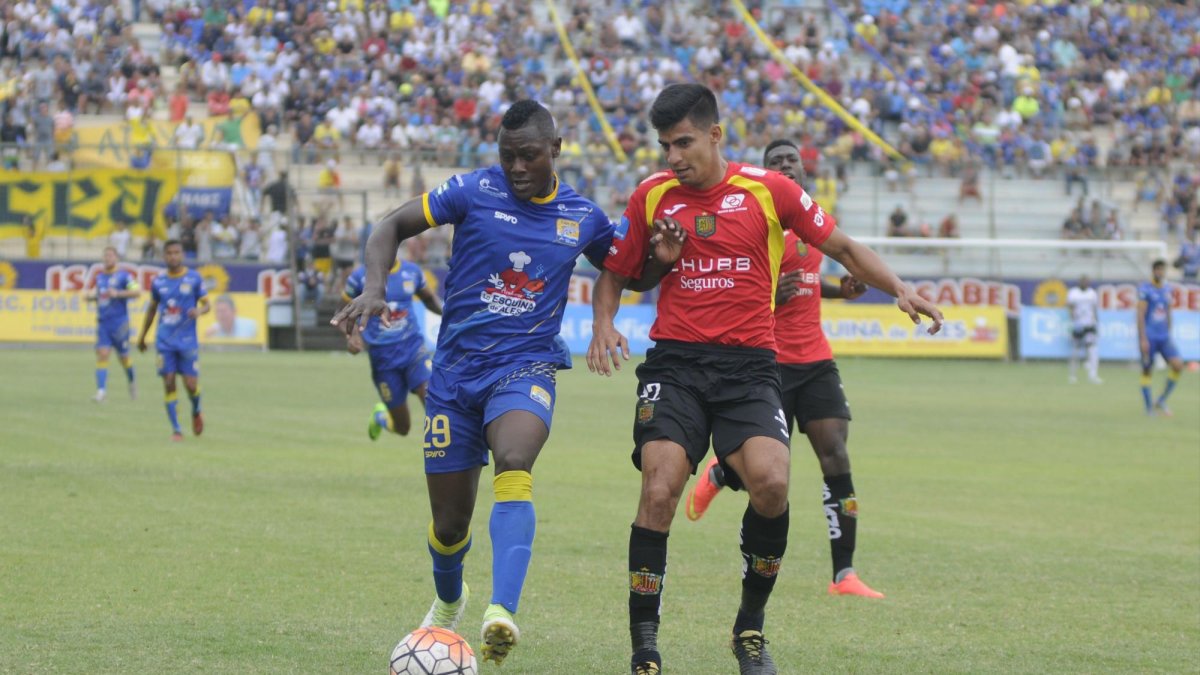 “Es complicado para mí, pero por un lado agradezco a Dios que me hizo dar cuenta que estaba jugando con mi vida”, manifestó Paredes.