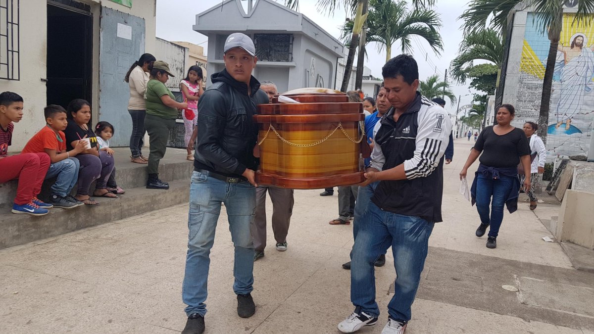 Un niño de 13 años de edad cayó al Río Bulubulu y no volvió a salir.