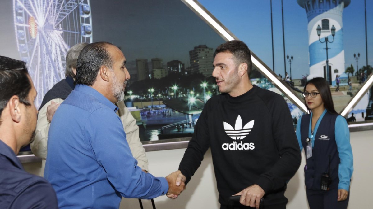 El Presidente de Emelec se encargó de darle la bienvenida a Soso.