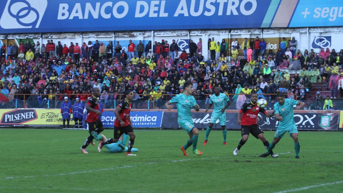 Tras una gran campaña desde la llegada del técnico venezolano Richard Páez, el cuadro cuencano perdió el invicto en la reciente fecha contra Macará, por lo que busca la recuperación a costa del Barcelona.