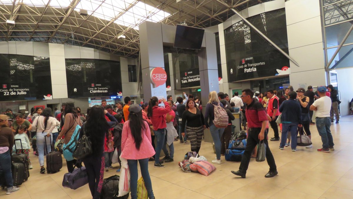 Turistas se agolparon las diferentes terminales terrestres para llegar a sus provincias de origen tras el largo feriado de Carnaval.