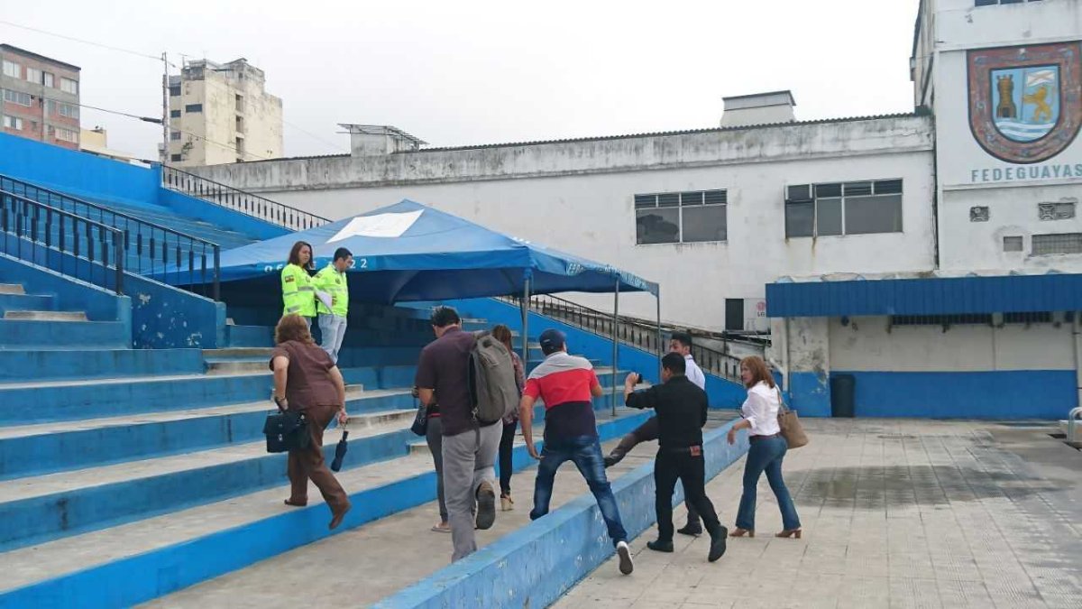 Las autoridades y familiares del niño hicieron reconocimiento del lugar.