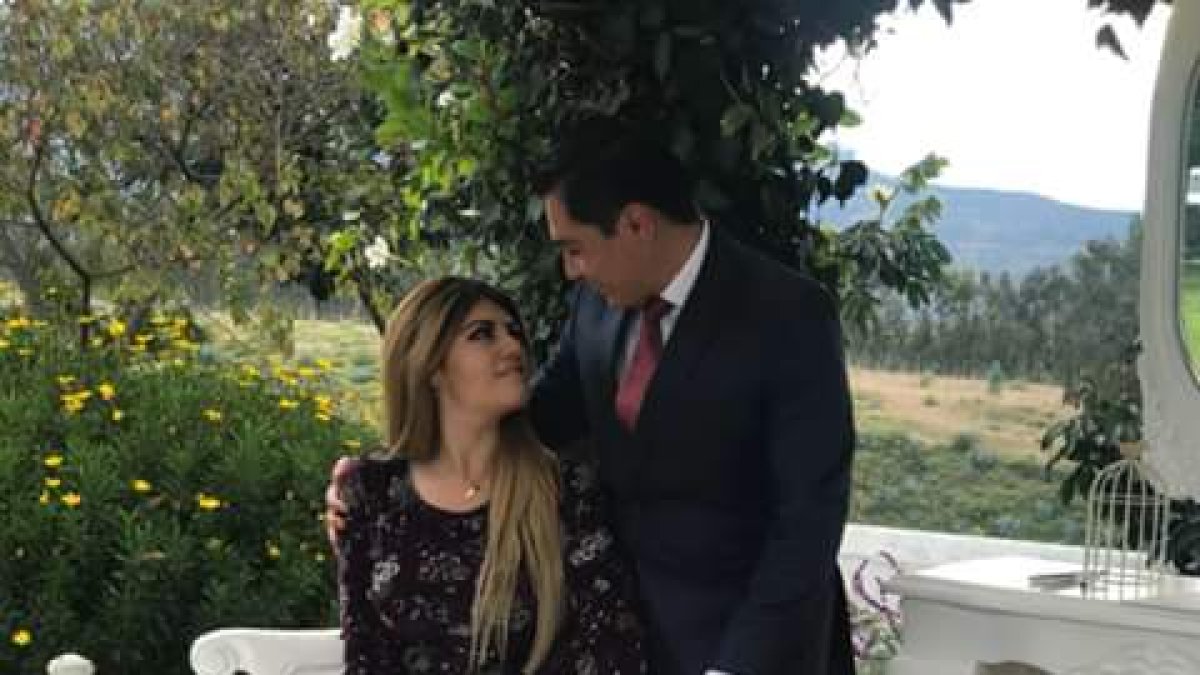 La familia de Esteban Silva, novio de Dayana Morán, asistió ayer a la morada de la famosa para proponerle oficialmente matrimonio.