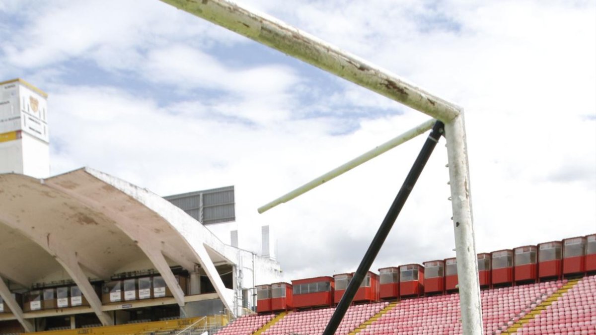 Archivo. El exfutbolista dijo que ganaba $ 70 mensuales y que no podía cumplir con el pago.