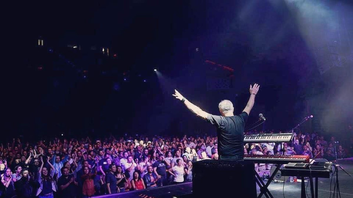 El paso de Sais por nuestro país no fue efímero. Una vez que se radicó en el país, dejó su huella musical e inclusive en la educación a través de sus amplios conocimientos en esta rama.