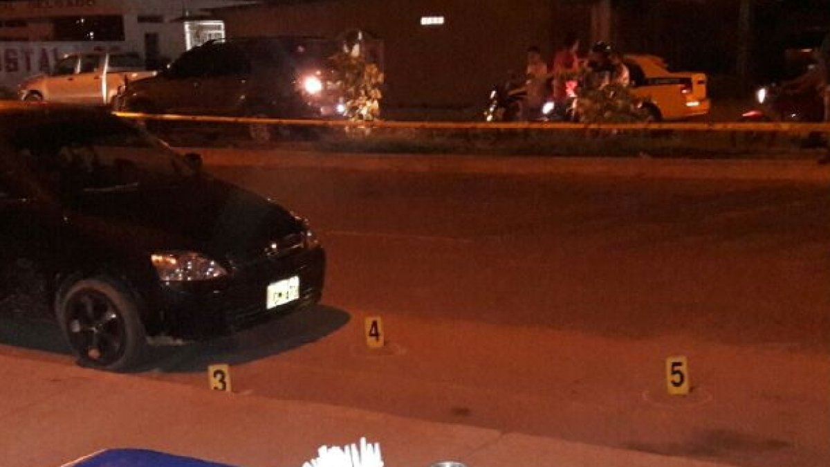 Parte de las evidencias del restaurante que son analizadas.