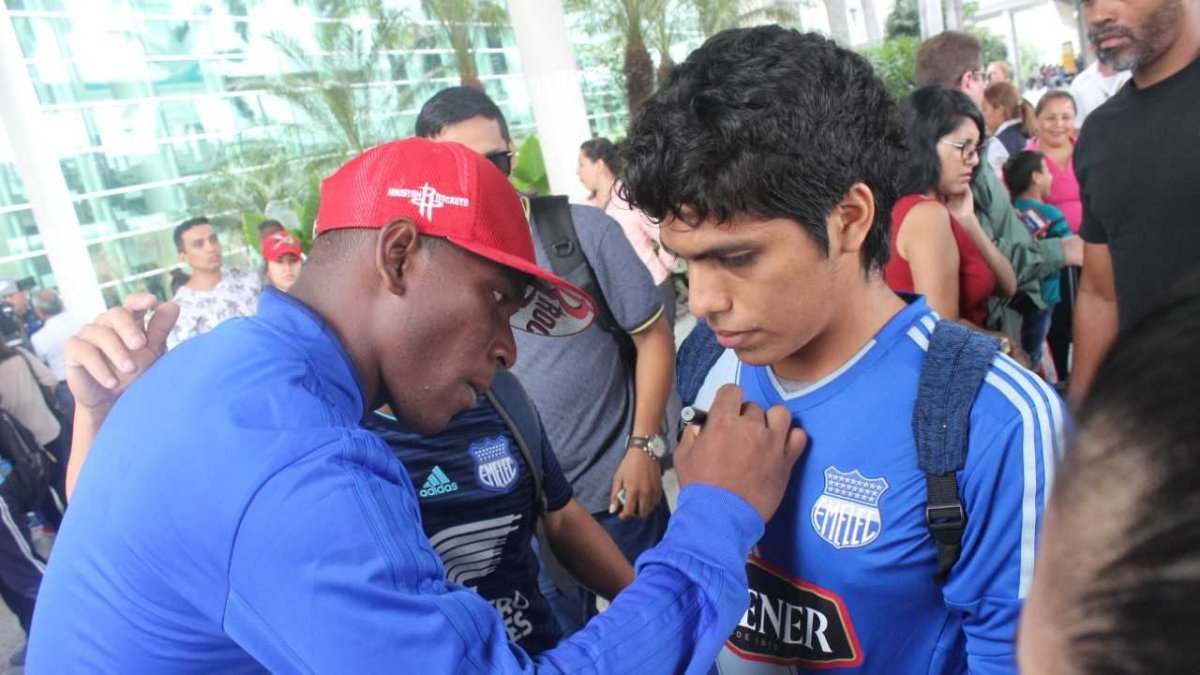 Brayan Angulo fue el goleador de la noche en el partido frente a Santa Fe.