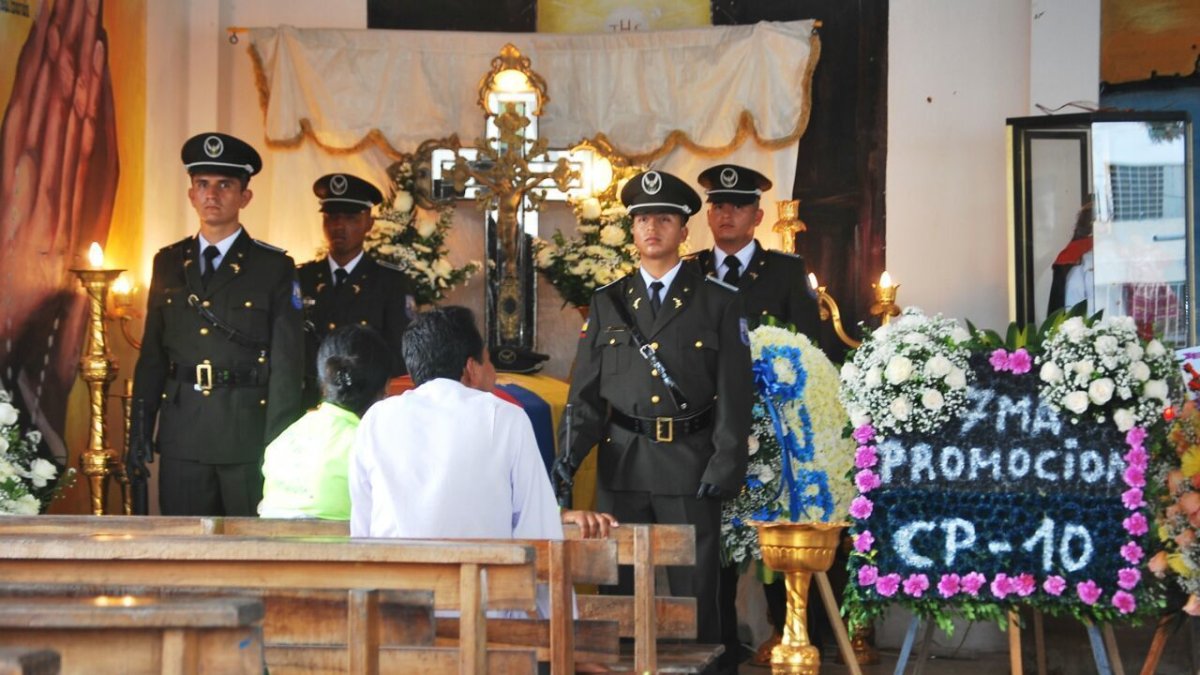 La capilla ardiente del agente que cayó durante un operativo.