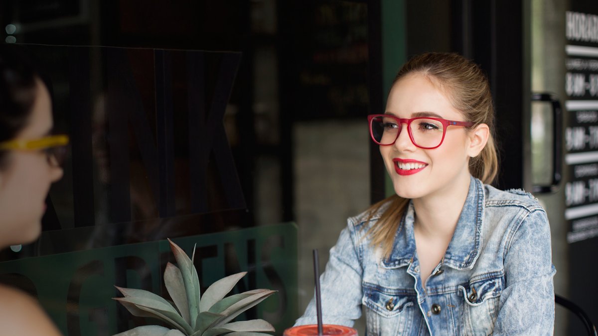 Las personas con un coeficiente alto tienden a tener una visión defectuosa .
