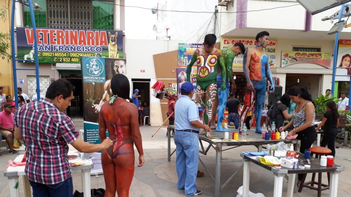 En Pastaza y Machala el Carnaval se vive con cuerpos pintados.