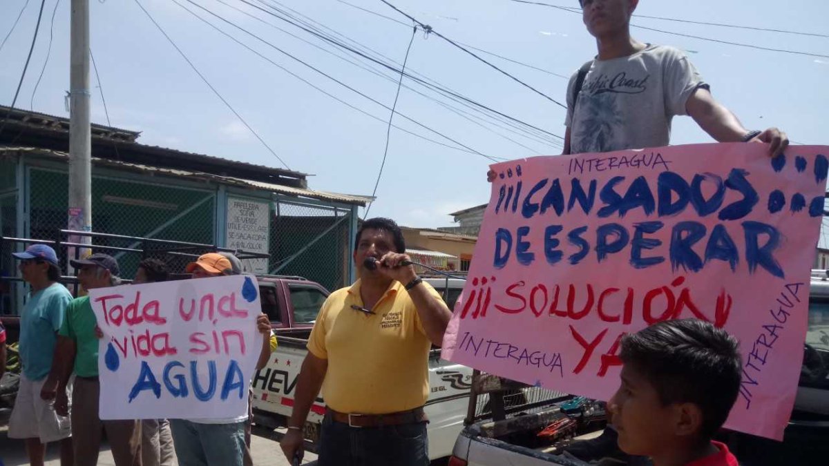 El presidente del GAD parroquial que lideró las marchas, fue atendido por Jenny Piane , supervisora de Gestión Social de Interagua.