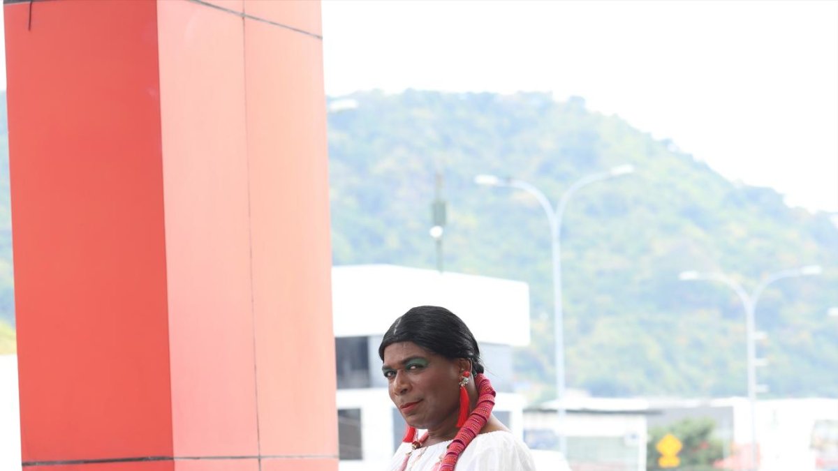 Richard Barker es el actor que protagoniza a Perlita Perol desde hace varios años.