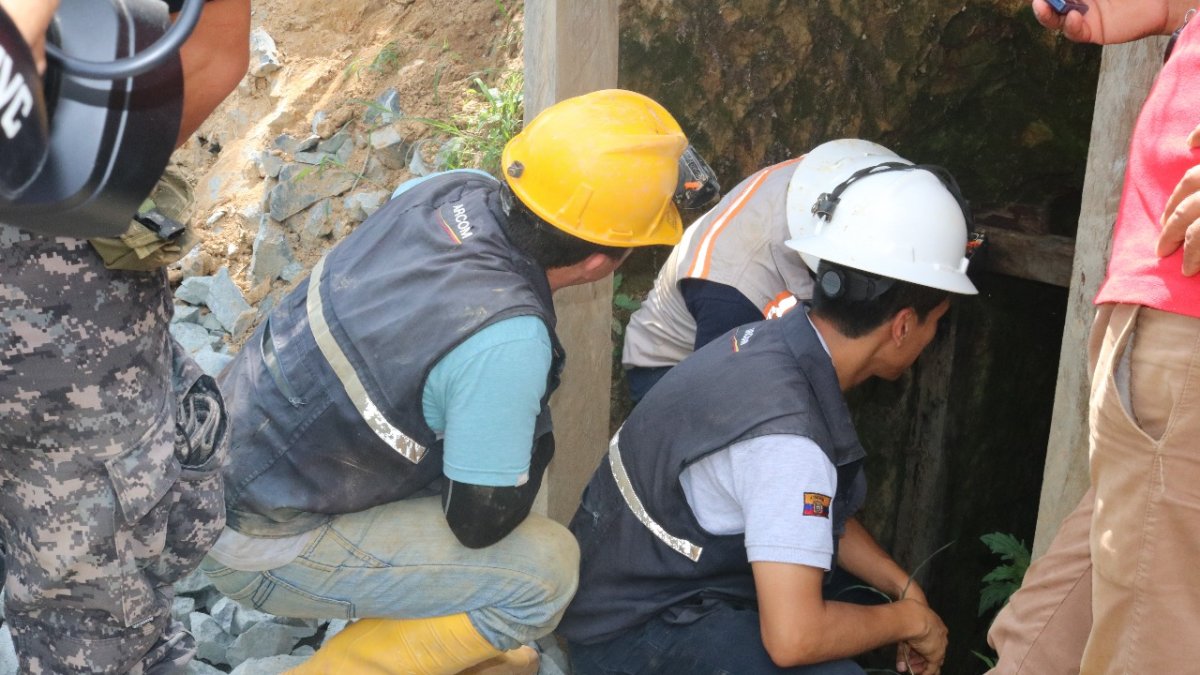Tres horas llevó el rescate y levantamiento del cadáver.