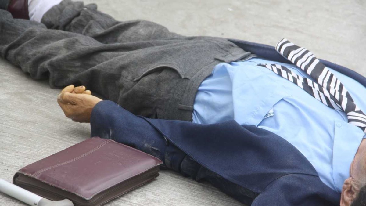 Se infartó cuando caminaba hacia el Municipio en La Libertad.