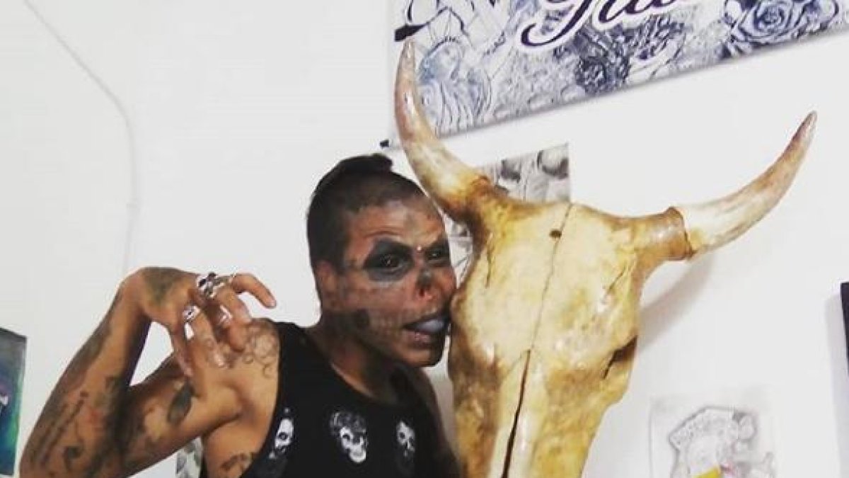 Eric Yeiner Hincapié Ramírez se hizo modificaciones corporales tras el fallecimiento de su madre.