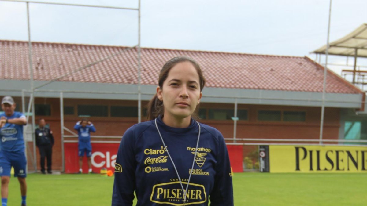Entrenadora de las Selecciones Femeninas, Vanessa Arauz.
