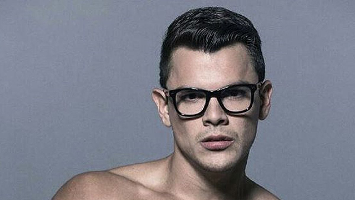 Diego Rueda es preparador físico y entrena dos horas diarias.