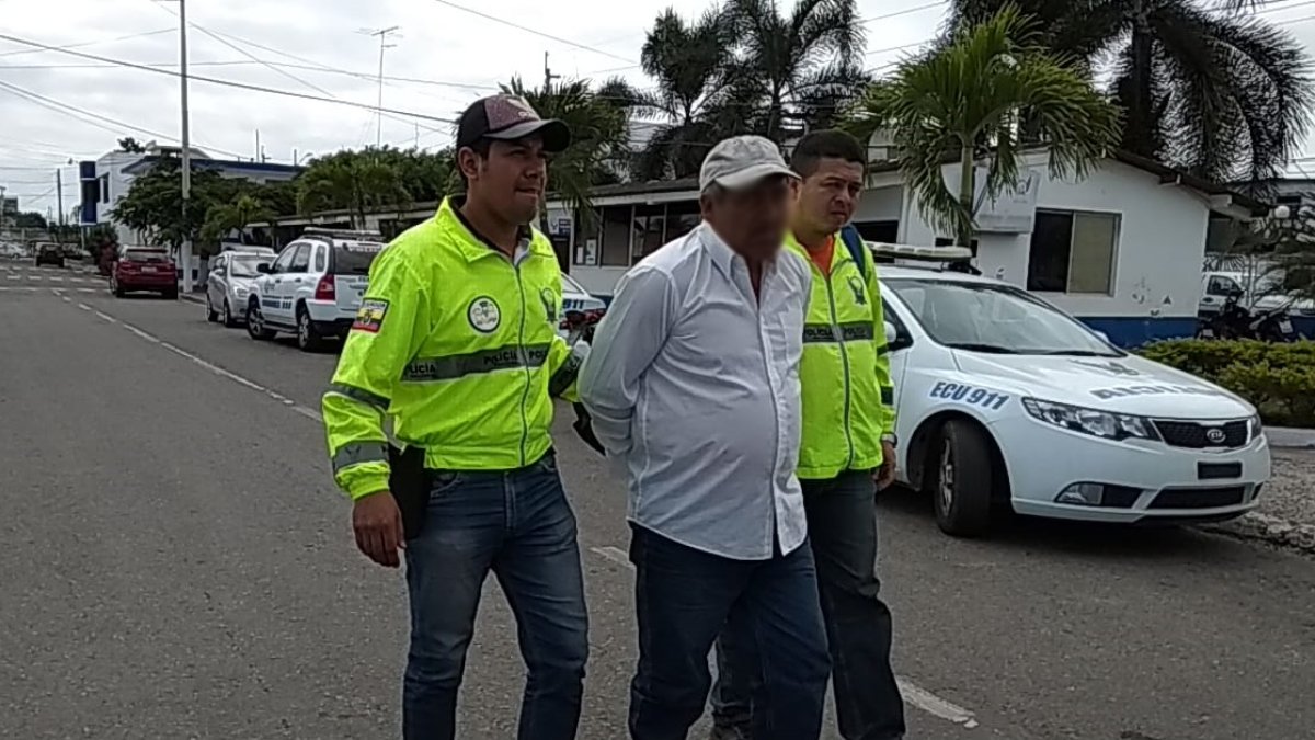 La detención se ejecutó a las 14:00 de este domingo 8 de julio de 2018, en una zona montañosa del sector Cerro Azul, del cantón Pasaje (El Oro).