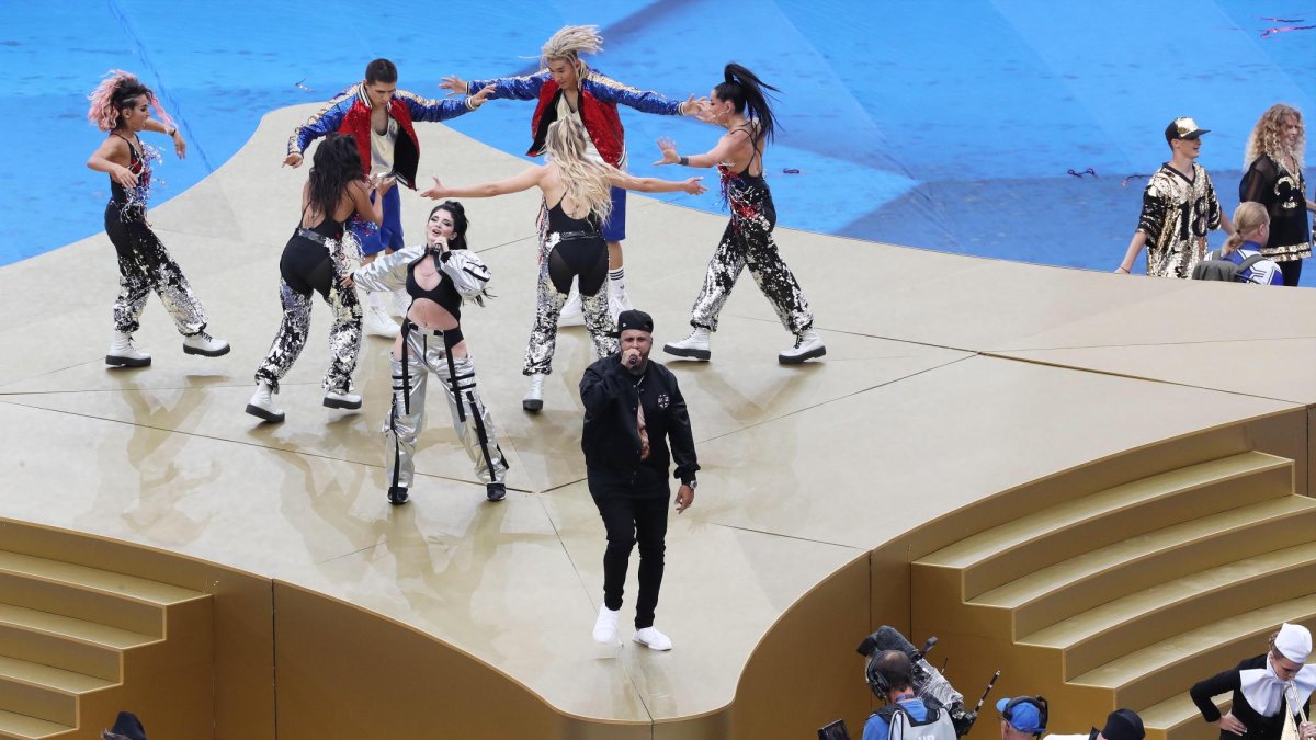 El cantante Nicky Jam puso el toque latino en la final de Rusia 2018