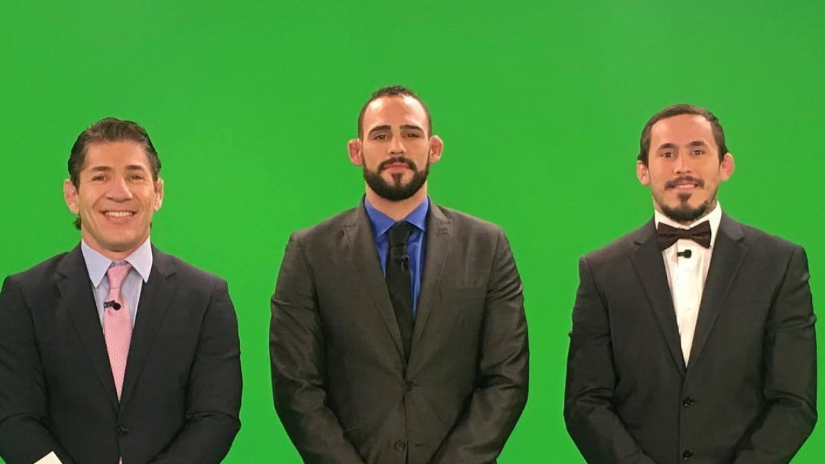 Chito junto a Santiago Ponzinibbio y Víctor Dávila, en el set de UFC Ahora.
