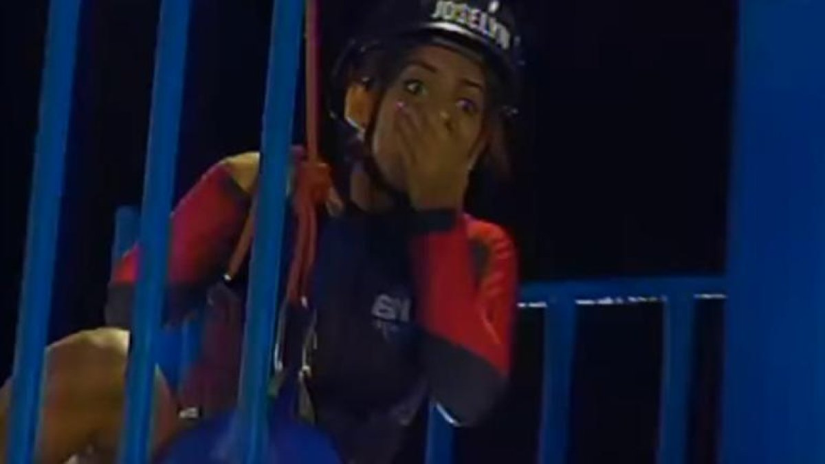 Joselyn Encalada sufrió un incidente en medio de la competencia.