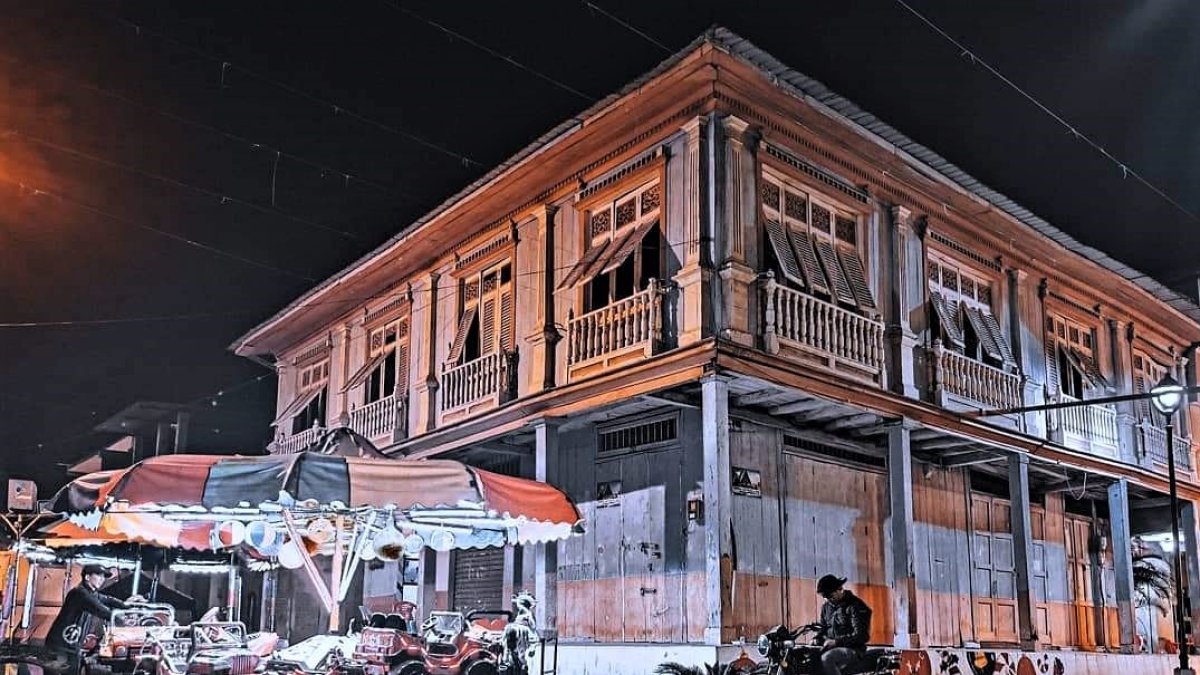 Hay casas que fueron levantadas hace más de un siglo y aún siguen en pie.