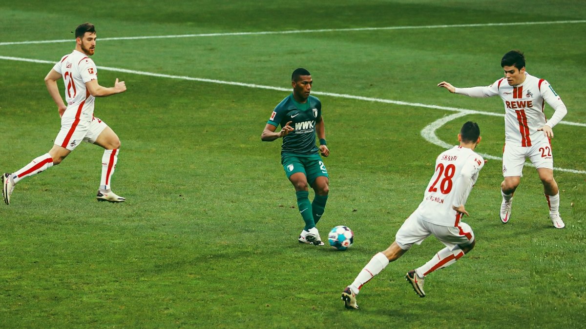 Carlos Gruezo se destaca como volante de la Bundesliga.