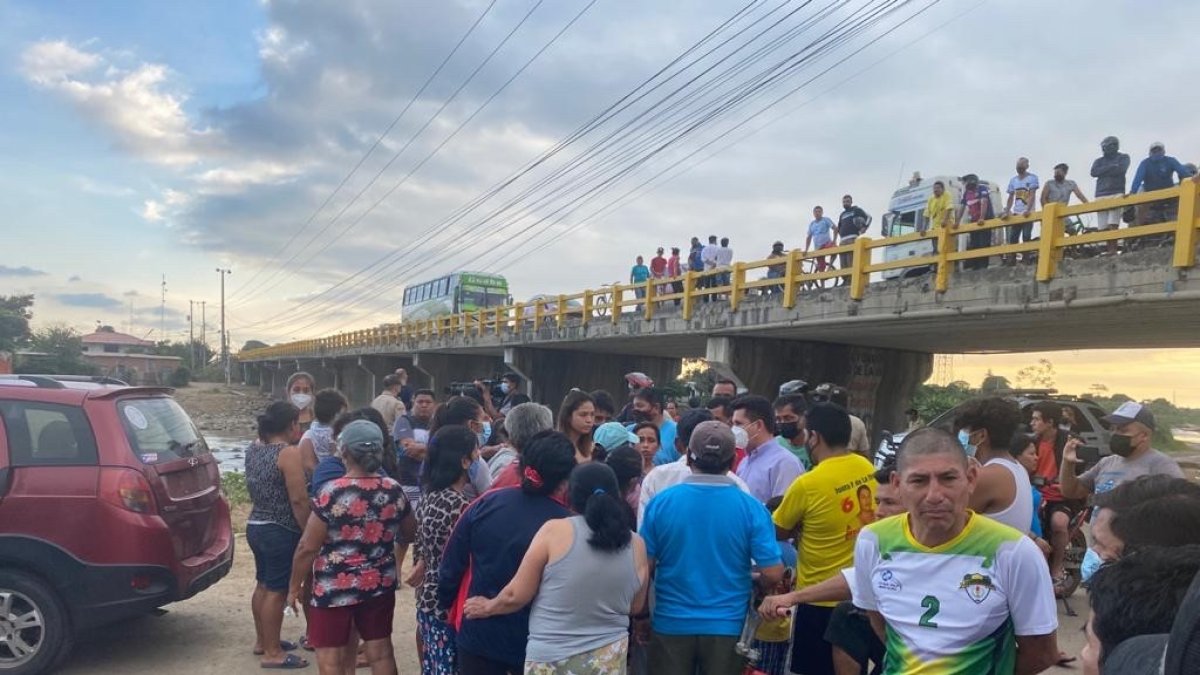 Desde este puente, presuntamente,  se lanzó Junior Maximiliano Márquez Gaona.