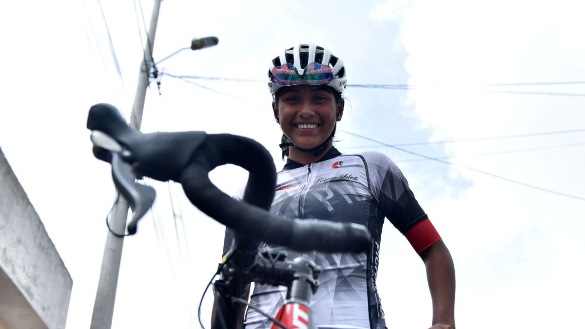 Marcela Peñafiel, de 19 años, es una de las ciclistas con mayor proyección del país. Dio pelea el año anterior en la Vuelta a Colombia.