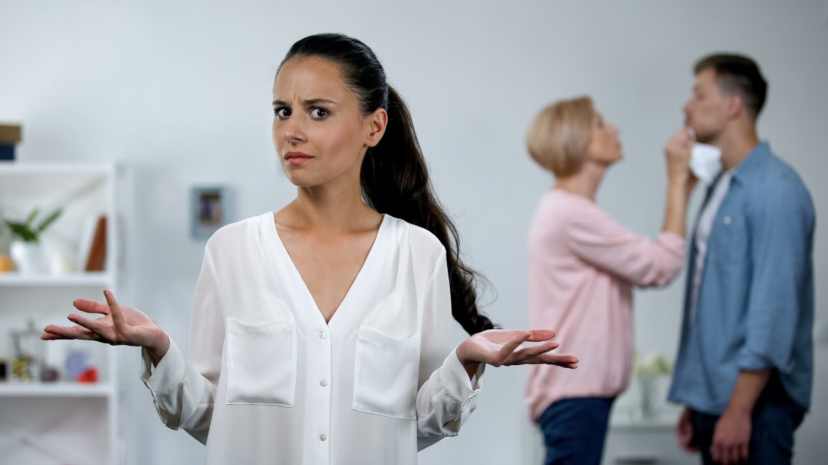 Un hombre con mamitis no sabe tomar decisiones.