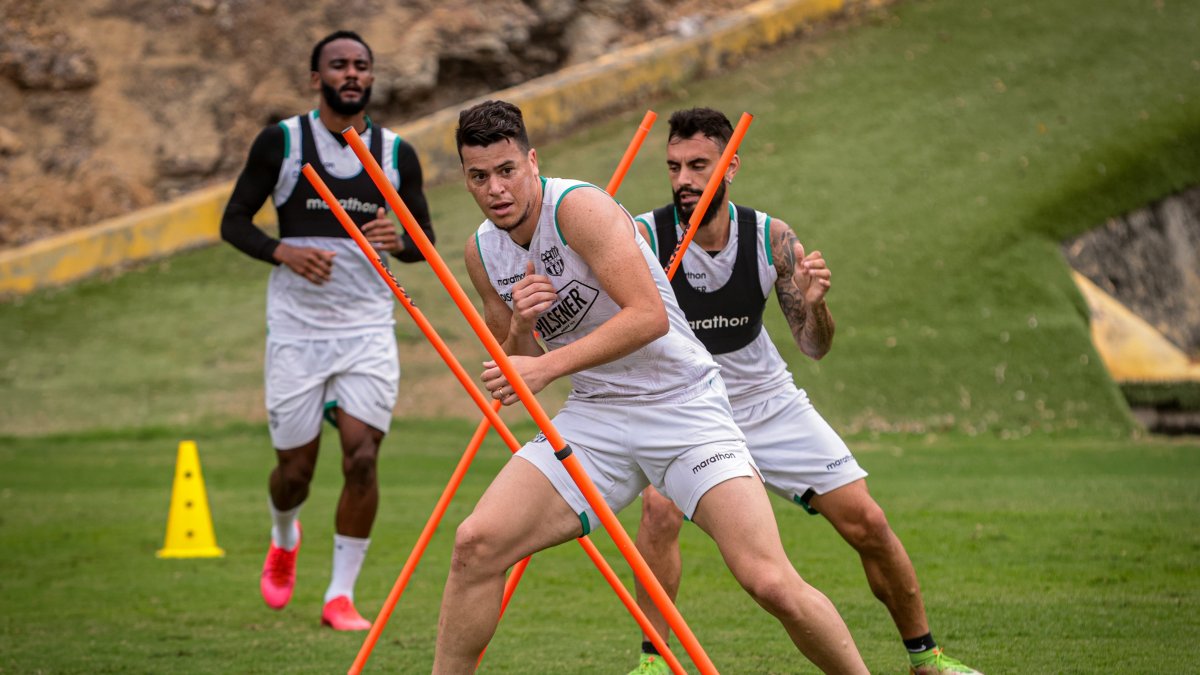 Paco Rodríguez de Barcelona listo para enfrentar a Delfín.