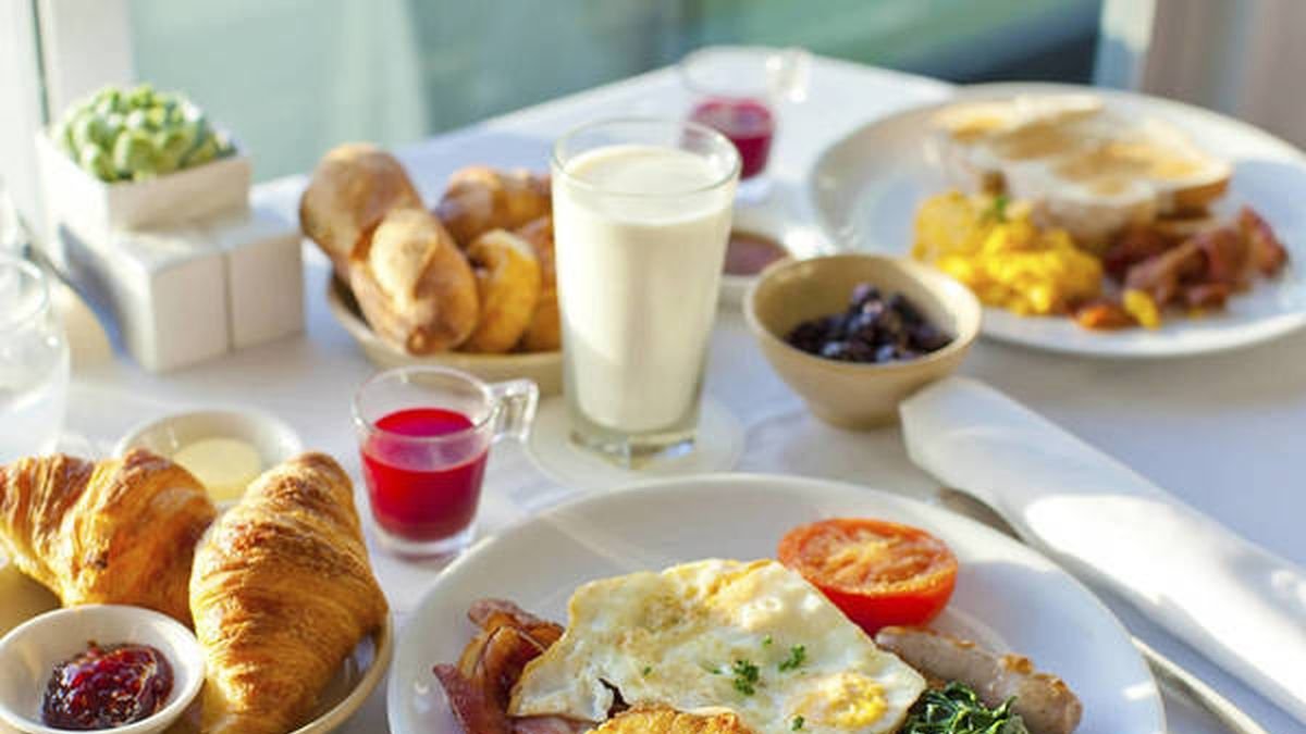 Los desayunos 'bestiales' reducen el hambre pero no afecta a la pérdida de peso
