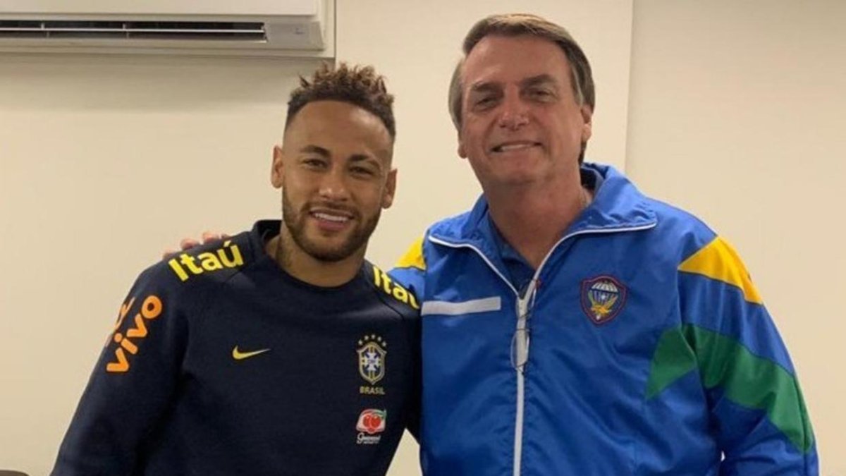 Neymar apareció junto a Jair Bolsonaro y le ratificó su apoyo en una transmisión por YouTube.
