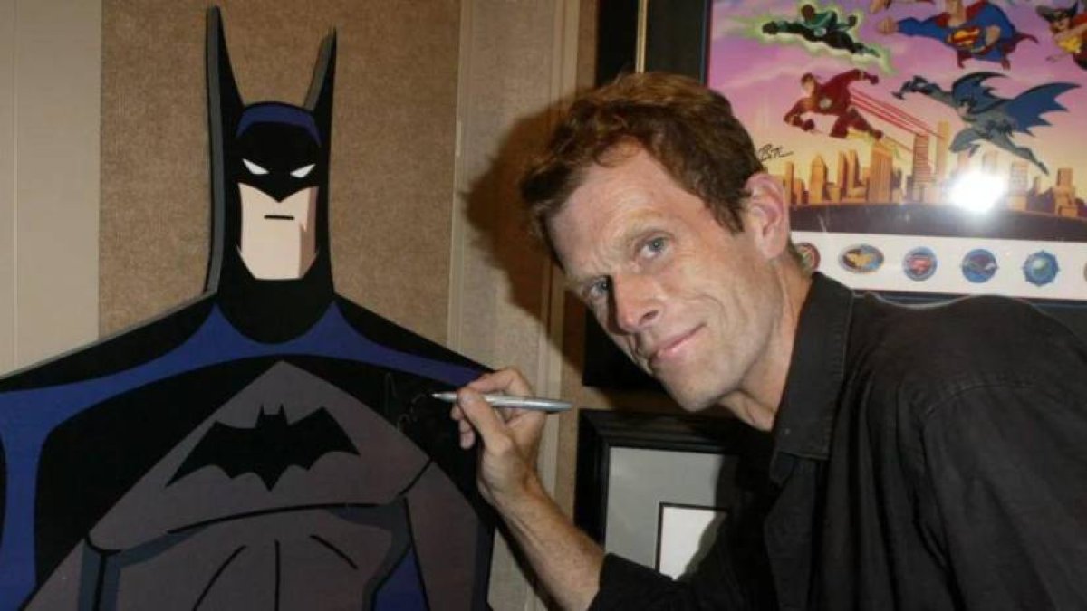 En un comunicado, la compañía propietaria del personaje del hombre murciélago, dijo que Conroy murió el jueves tras una corta batalla contra el cáncer.