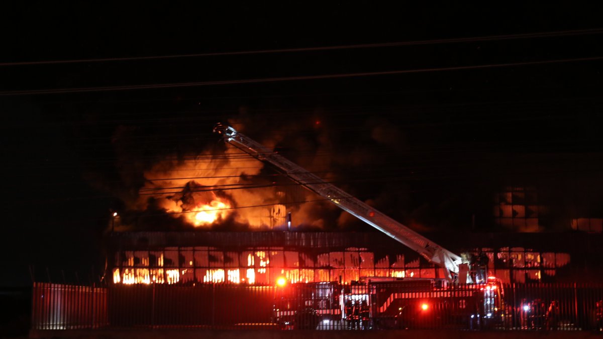 Las llamas se podían ver desde zonas lejanas, e incluso desde ciertos sectores de Guayaquil.