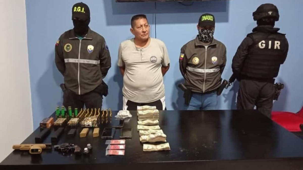 El agente de la CTE fue detenido en el operativo.