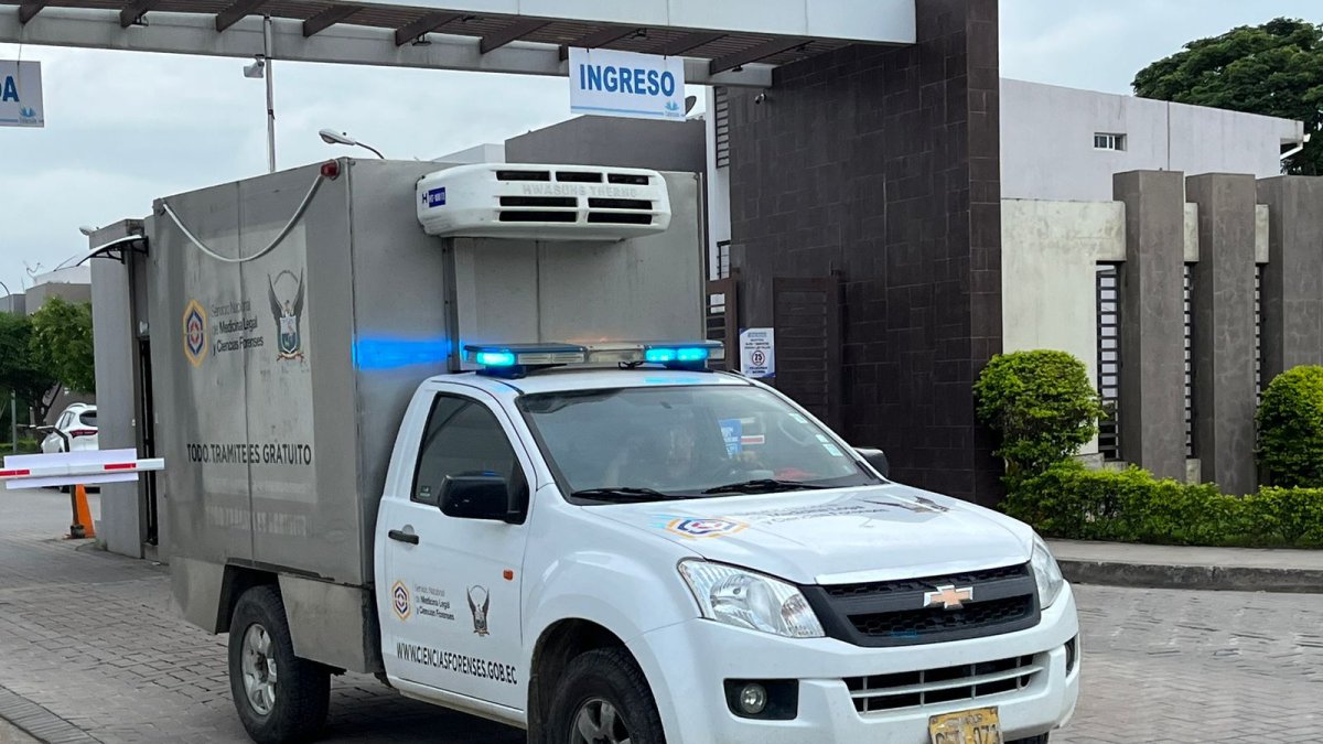 El levantamiento del cadáver se realizó al interior de la urbanización exclusiva de Machala.