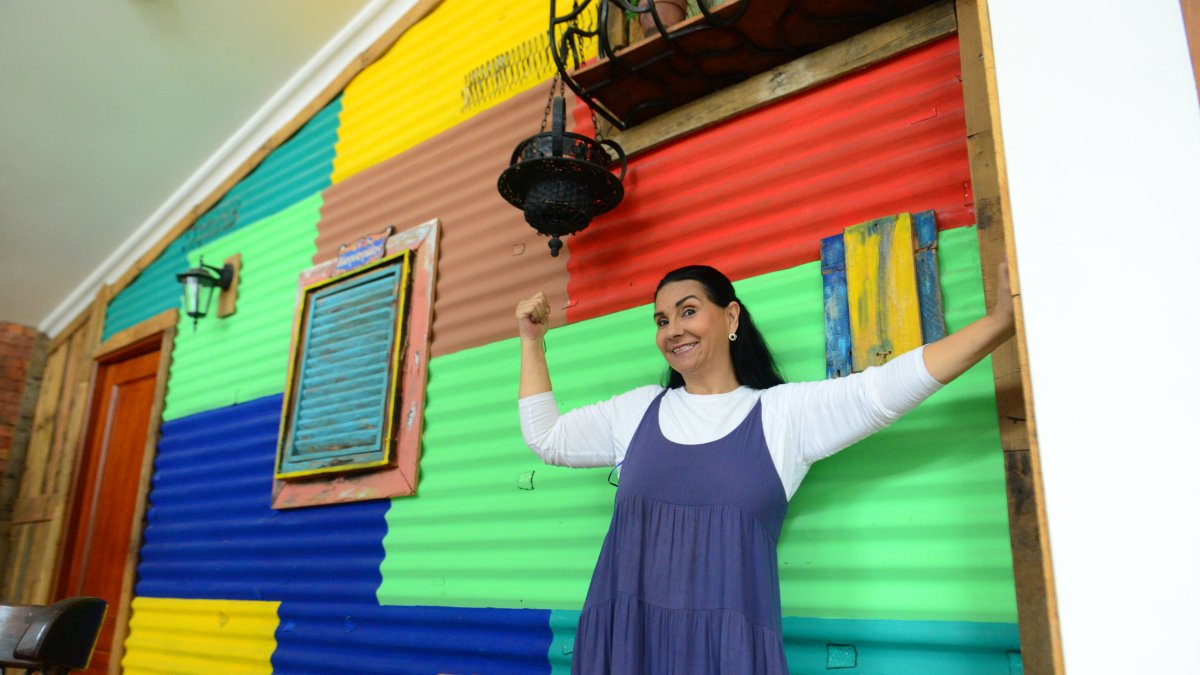 El recrear el famoso Caminito, de Buenos Aires, en su casa de Guayaquil fue lo más divertido y económico para Ana Buljubasich.